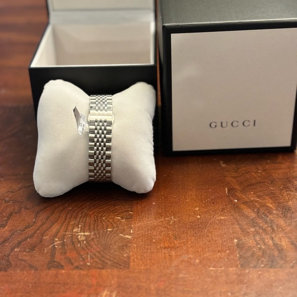 Pre-Owned Authentic Limited Edition Gucci Men's Skeleton Automatic 40mm Watch! - Picture 11 of 11